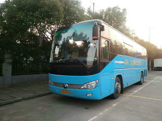 大巴車