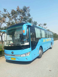 大巴車